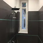 2 Double Bedrooms In A 6 Bukarest