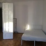 2 Double Bedrooms In A 6 Apartman Bukarest