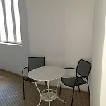 2 Double Bedrooms In A 6 *