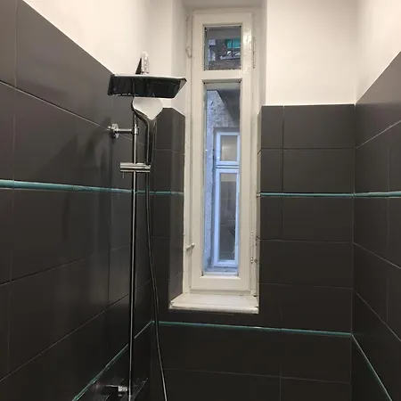 2 Double Bedrooms In A 6 Bucareste