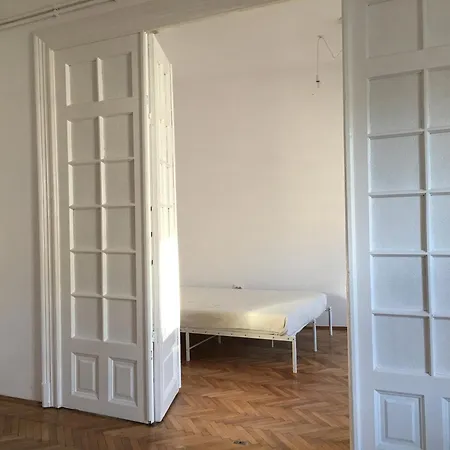 2 Double Bedrooms In A 6 아파트 *