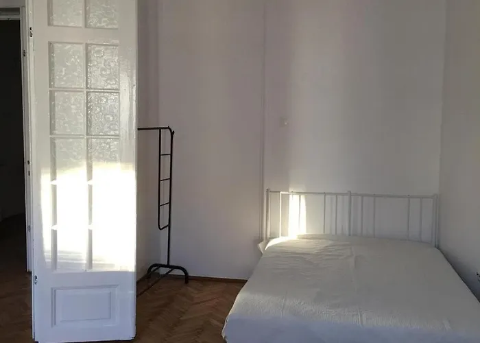 2 Double Bedrooms In A 6 Lejlighed Bukarest