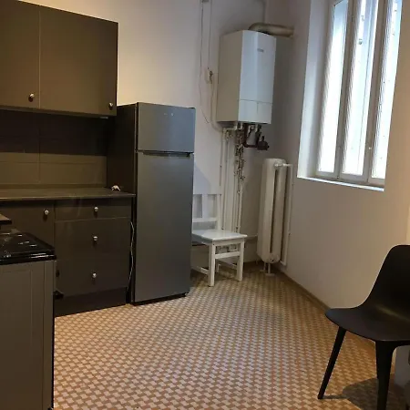 2 Double Bedrooms In A 6 * Бухарест