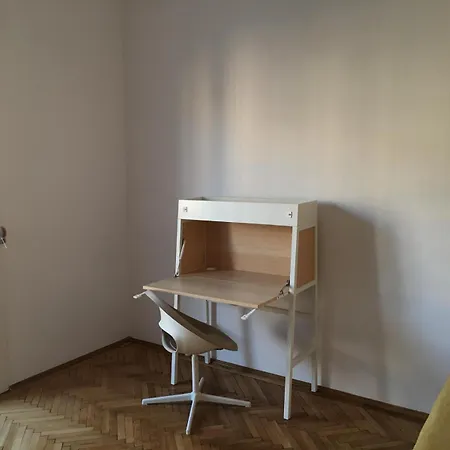 2 Double Bedrooms In A 6 * Bucarest