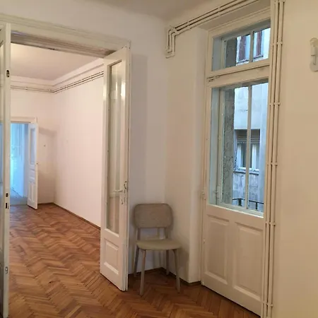 Apartament 2 Double Bedrooms In A 6