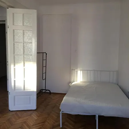 2 Double Bedrooms In A 6 Apartament Bucureşti