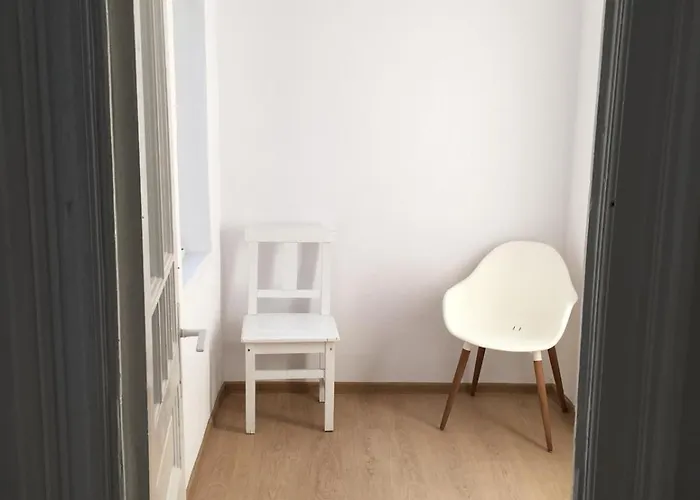 2 Double Bedrooms In A 6