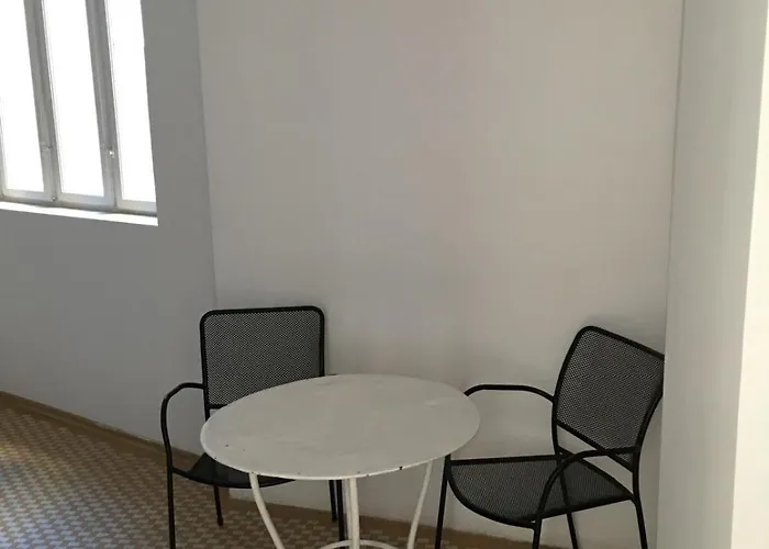 2 Double Bedrooms In A 6 Appartamento