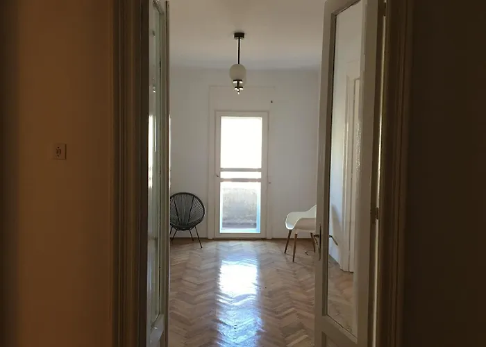 2 Double Bedrooms In A 6 * Bucarest